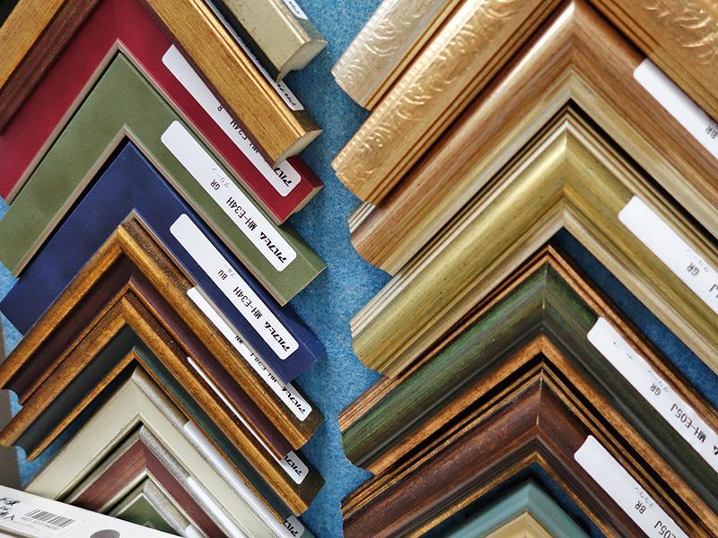 高知市 ひのき青風堂の案内ページ 額縁 絵画 掛軸 上町一丁目電停前