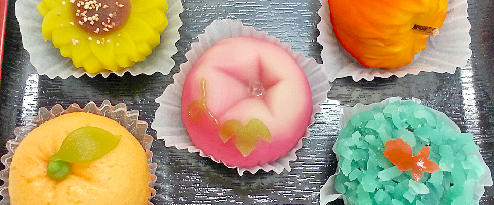 ご進物などにもご利用ください。和菓子の丸万。